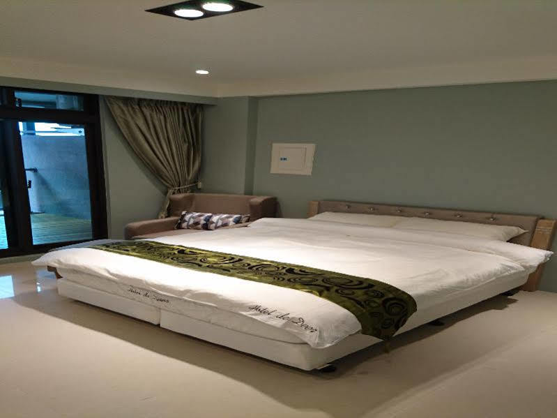 Hotel Catnap Luodong Esterno foto